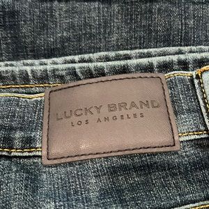 Lucky Brand. Style 181.  Size 48x32